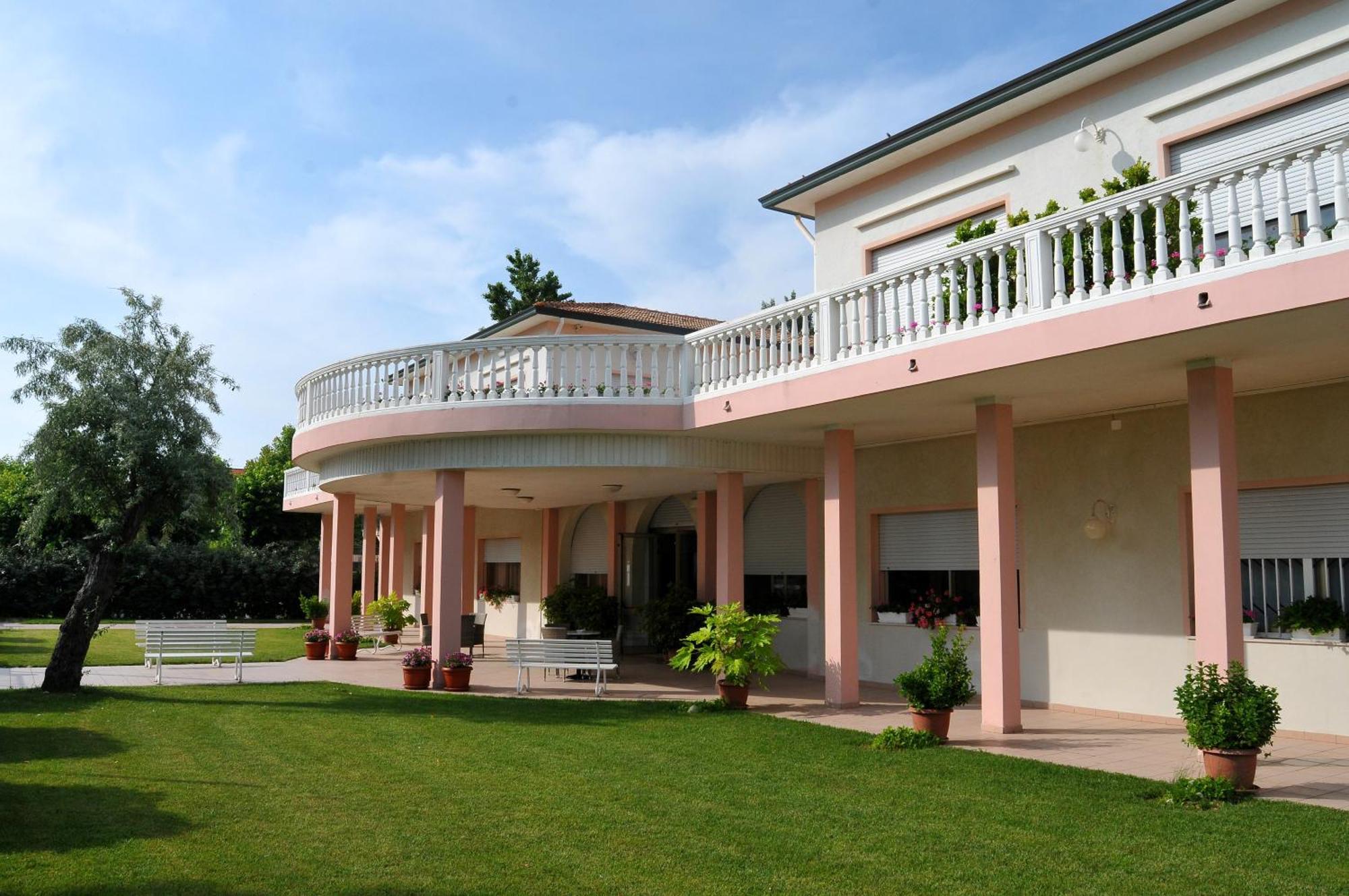 Hotel Stella - Casa Per Ferie Bellaria-Igea Marina Exteriér fotografie